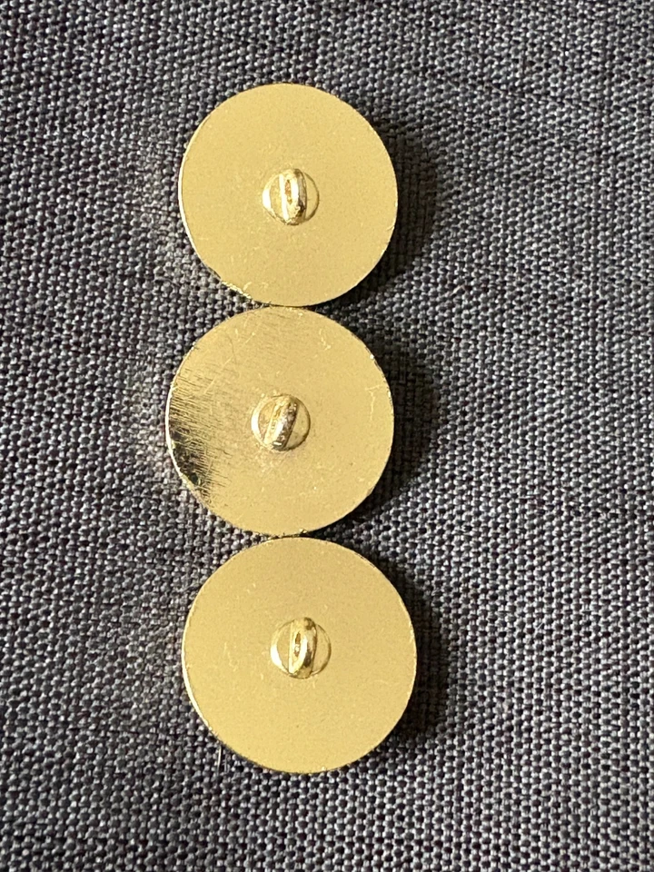 CHANEL Owl Buttons Pink crystal eyes – Set of 5, Light Gold Rare 22mm - Image 2 of 3