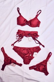 Agent Provocateur Tammi Red, 36C Bra, 2x Thongs & Brief Sz 4 & Suspender Sz. 2