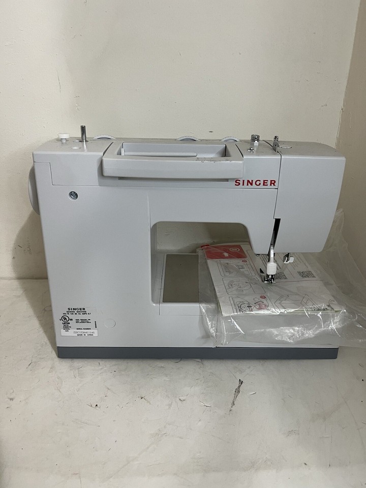 Singer Heavy Duty 44S Sewing Machine Perfect working Condition Open