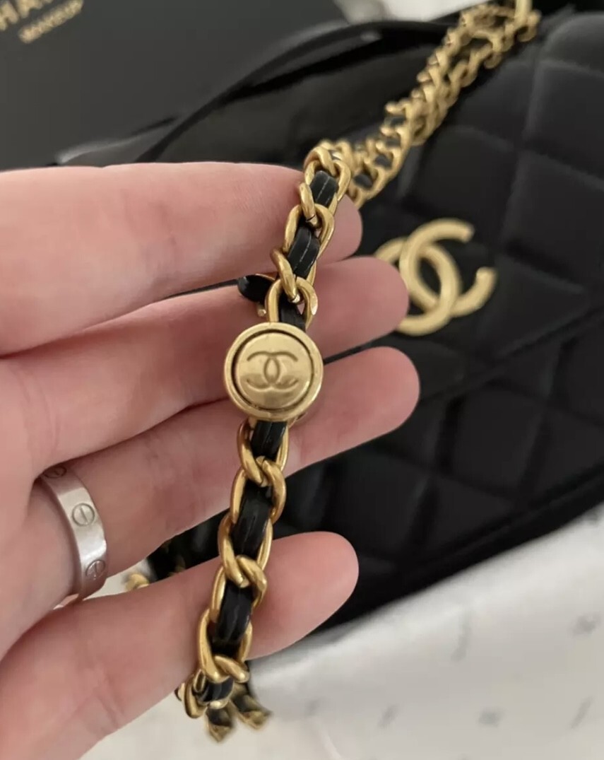 NEW Chanel VIP Gift Shoulder Bag Gold Chain Crossbody