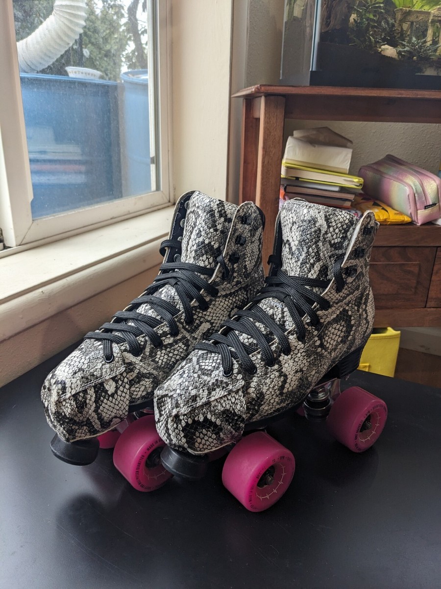 Moon Boot Moonlight Roller Skates Charmer Snake Skin Men\'s 11 Women\'s 13 EU46 Moon Boot Moonlight Roller Snakeskin Skates Charmer Size US  main image 3