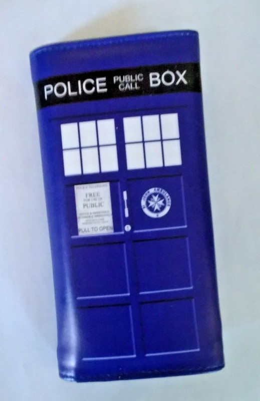 Doctor Who Tardis Police Box Bifold   Flat Wallet NWOT