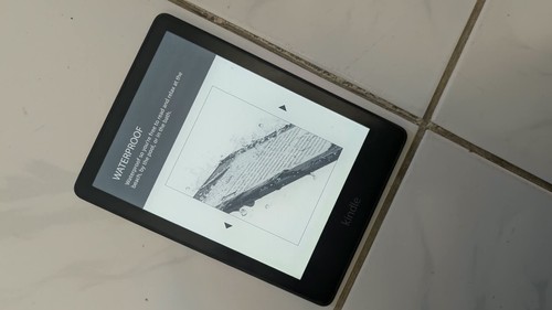 Amazon Kindle Paperwhite 11th Gen 6.8" Model M2L3EK Black DEMO UNIT of Store