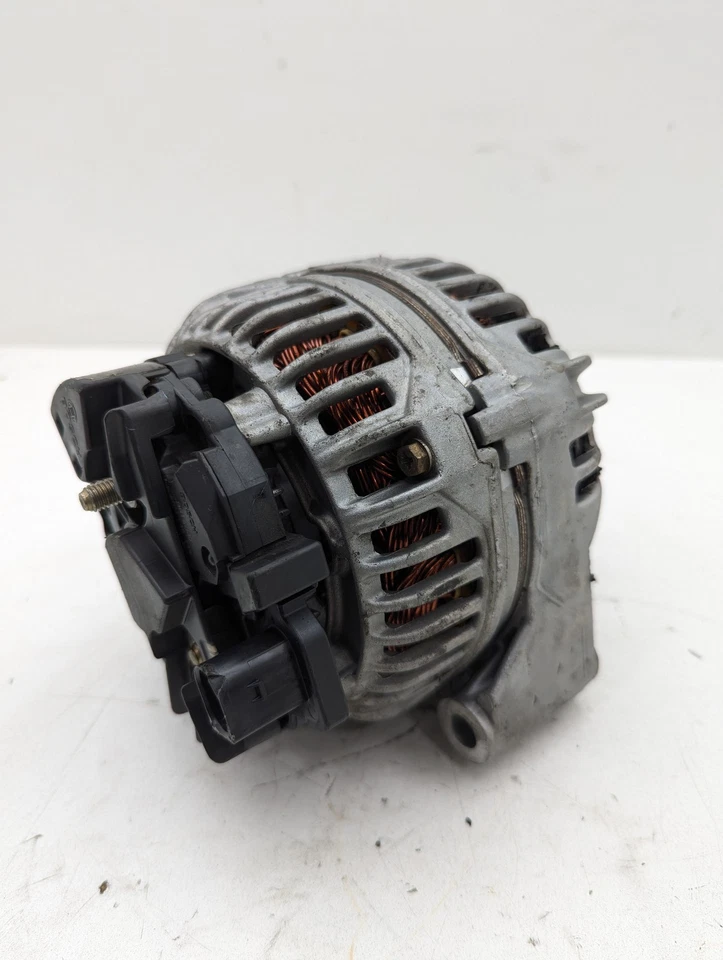 1998-2000 Mercedes E320 3.2L V6 Alternator OEM - Image 4 of 4