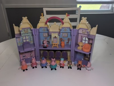 Peppa Pig Performing Arts Center Playset Castle House W/ 9 Figures 7 Accessories