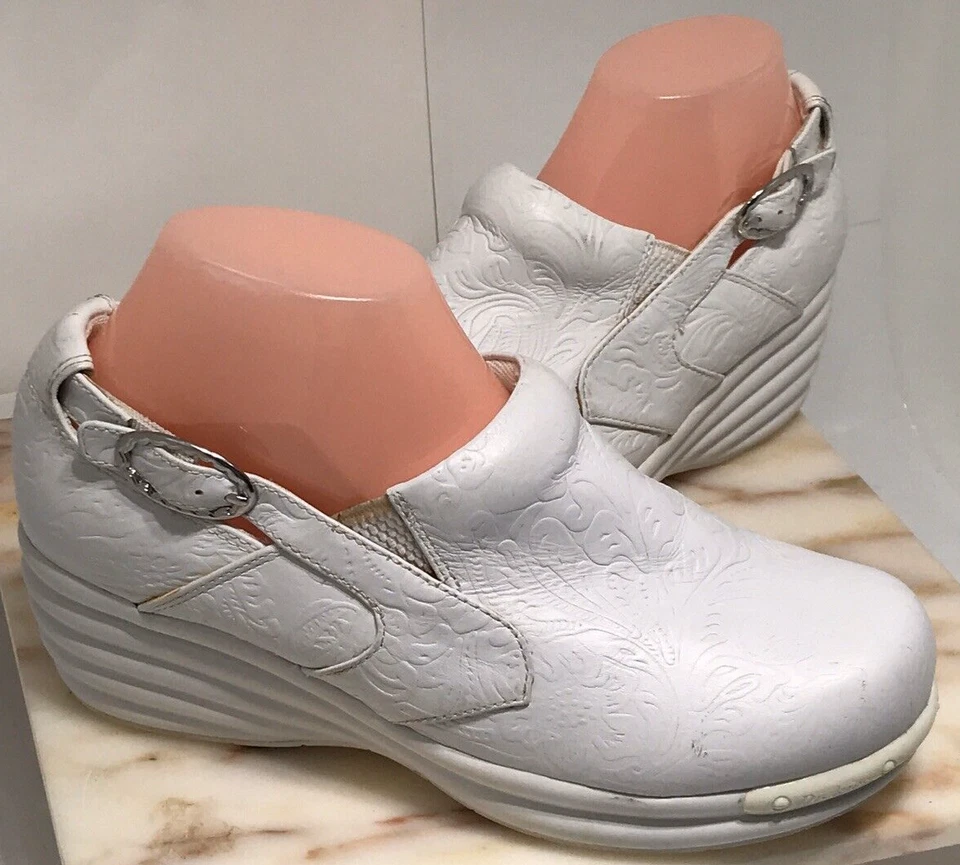 Tamancos femininos de couro Dickies Victory à prova d'água profissional/enfermeira mulas 8,5 M - Imagem 2 de 4