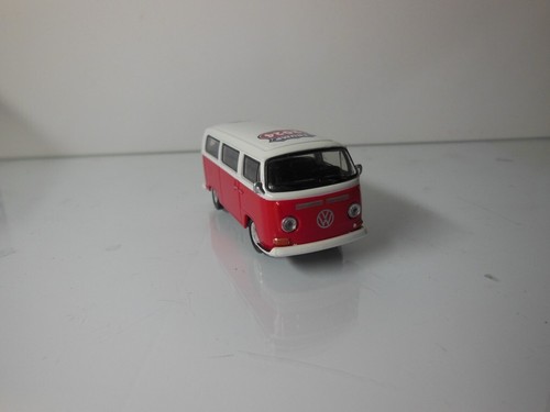 Trump 2024 / GreenLight 1968 Volkswagen Type 2 Bus / 1/64 Scale - Picture 8 of 11