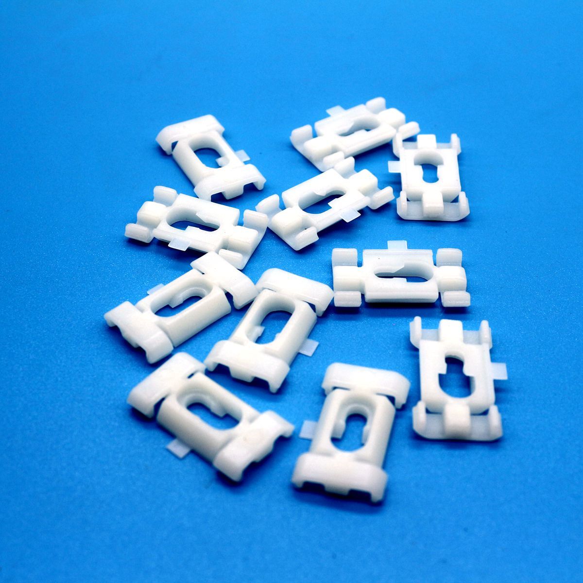 New 15Pcs Vinyl Top Roof Molding Trim Mounting Clip For GM Chevrolet 15633873