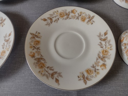 Vintage Carlton China Rosealyn Cups and Saucers - Set of 4 - Japan - Picture 8 of 18