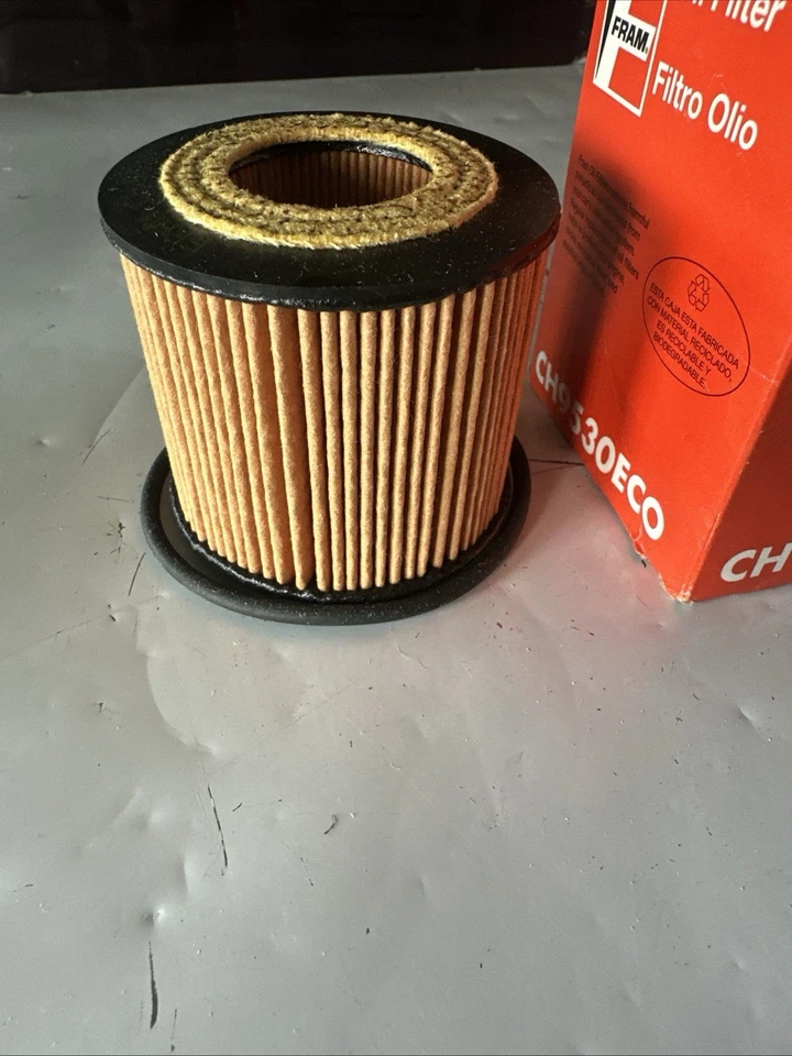 Oil Filter fits VW POLO 9N, Mk5 1.2 01 to 14 FRAM 03D115466A 03D115466B Quality - Image 2 of 4