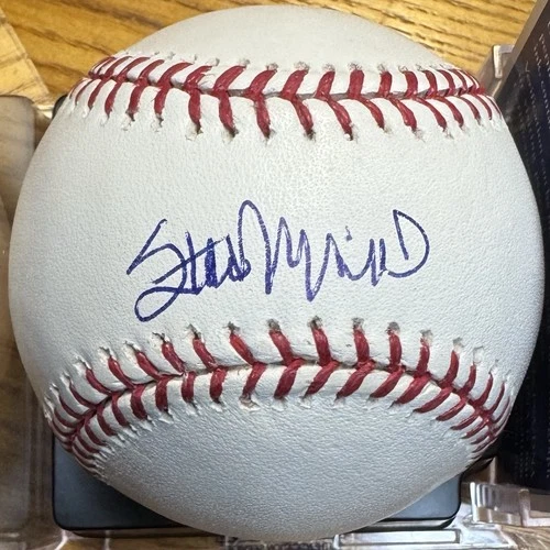 Stan Musial Autographed  Baseball - PSA/DNA 9.5 (Overall)