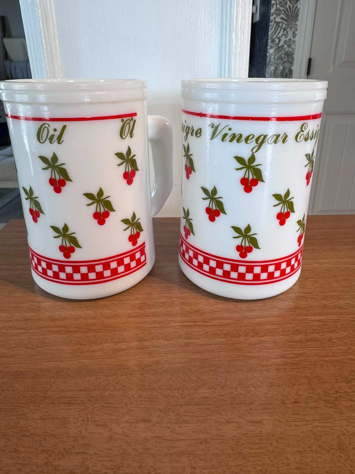 Vintage Oil and Vinegar dispensers Milk Glass - Retro style
Opens in a new window or tab