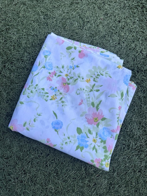 1960s-1970s JC Penneys Penn Prest floral print flat sheet 94” X 82” Vintage