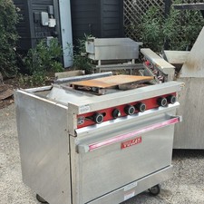 Vulcan Commercial Gas Range 4 Burners Grates Right Griddle Standard Oven