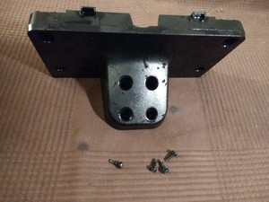 Verbindungsteil MAZ637089 von Standfuss für LG 42LA620V Fernseher mit Schrauben