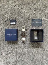 Tommy Hilfiger Herren Armbanduhr Quarz Edelstahl silber/schwarz Holz Optik edel
