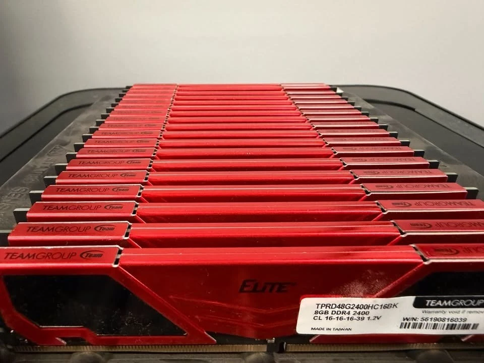 Team Group PC4-19200 (DDR4-2400) Bus Speed DDR4 SDRAM Memory (RAM