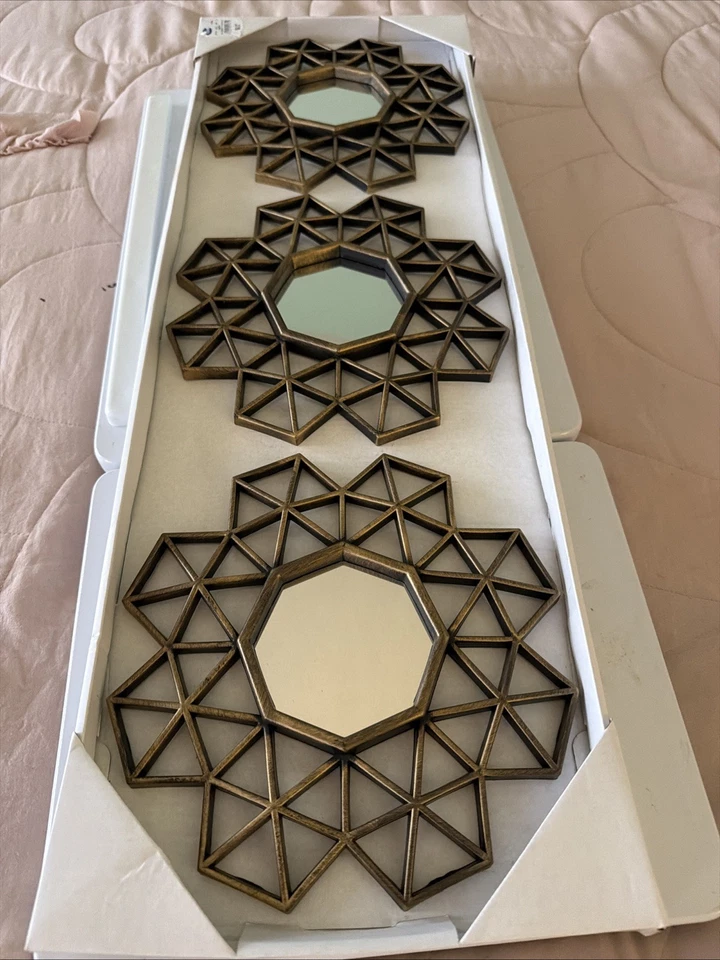 Brand New Group Decorative Silver Bronze Gold Wall Mirrors Lot of 3 Plastic - Image 3 of 4