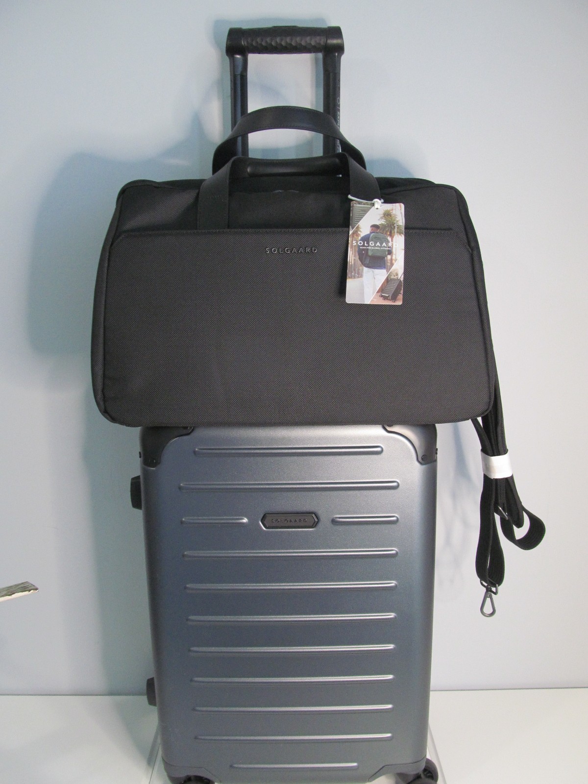 Set-gray Carry On Spinner & Duffle-tsa Lock-usb-nwt