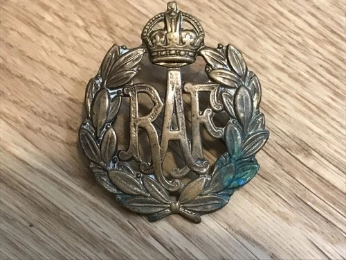 nice old WW2 era RAF cap badge in brass