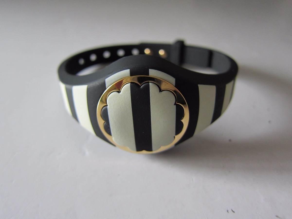 NIB kate spade Black white stripe activity tracker KATE SPADE Black White Stripe Scallop Activity Tracker  main image 2