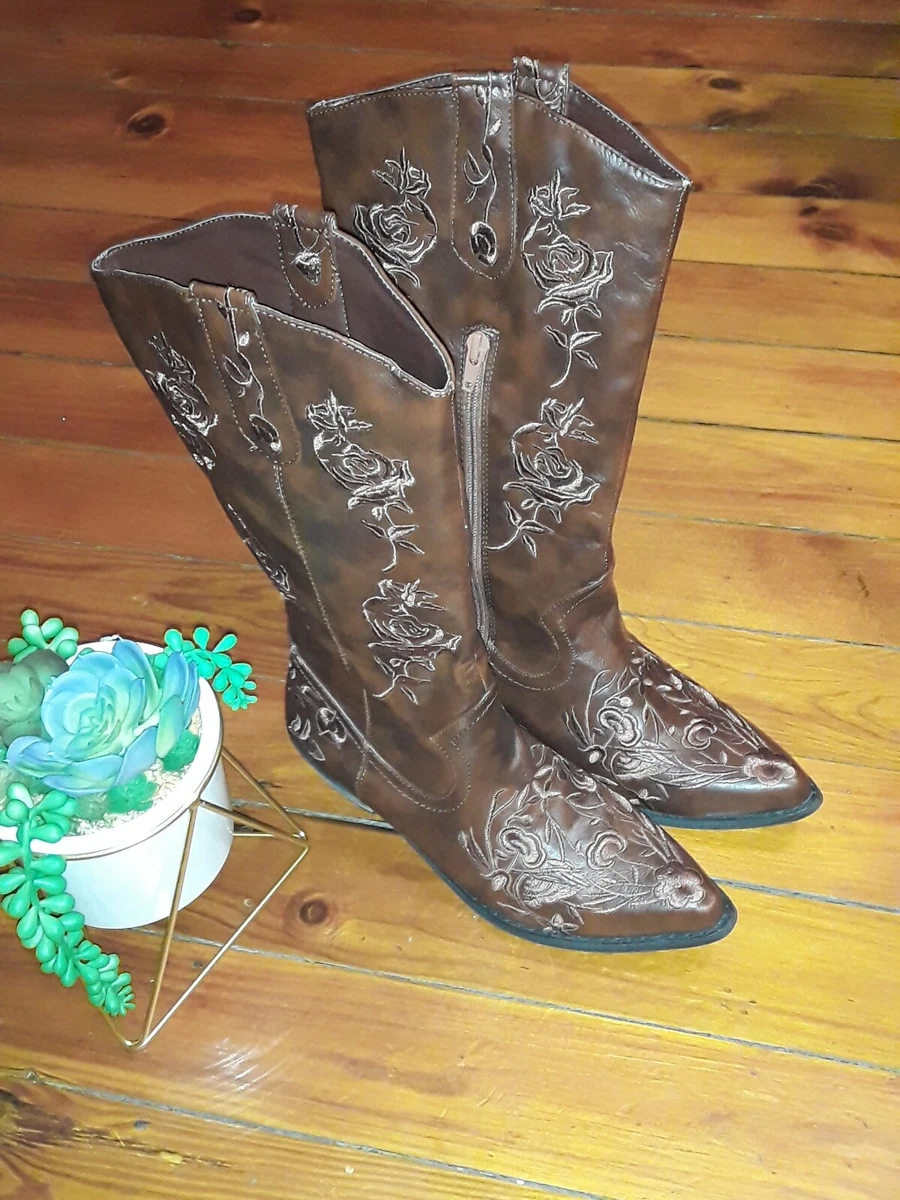 Patterned cowboy hotsell boots