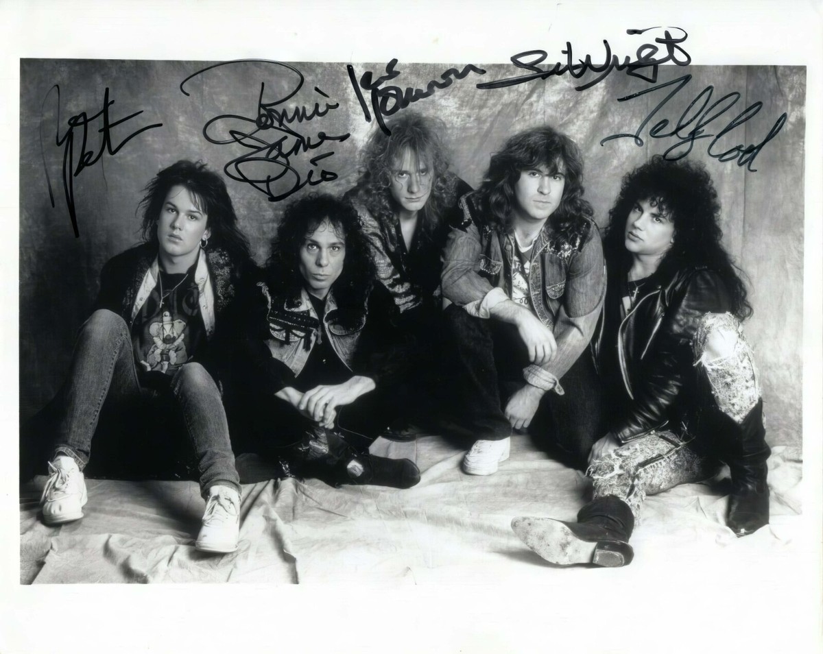 Ronnie James Dio 直筆サイン入り写真 Ronnie James Dio - Autographed Signed 8x10 Photo (Black