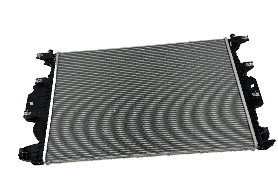 Genuine Ford Radiator Assembly For 2013-2019 Ford Fusion Lincoln MKZ 2.0L Hybrid Foto 3 de 4