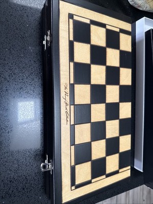 Schach- und Backgammonbrett-Set aus Holz Teil der Penny Black Sammlung