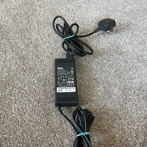 Dell PA-1900-05D Netzteil AC Adapter schwarz 20 Volt 4,51A für Latitude Laptop