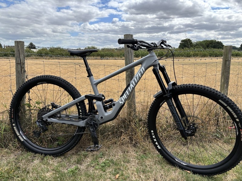 Specialized Enduro Bike, 170/170 Travel Rockshox, Title