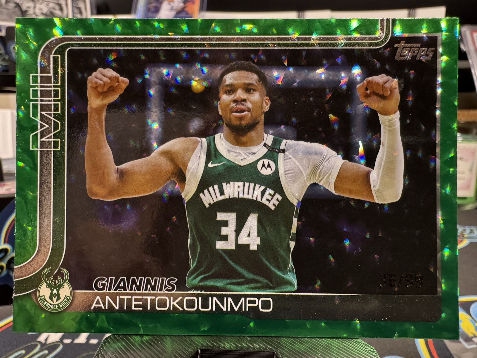 2025-26 Topps Basketball Giannis Antetokounmpo #54 Green Crackle Foil /99