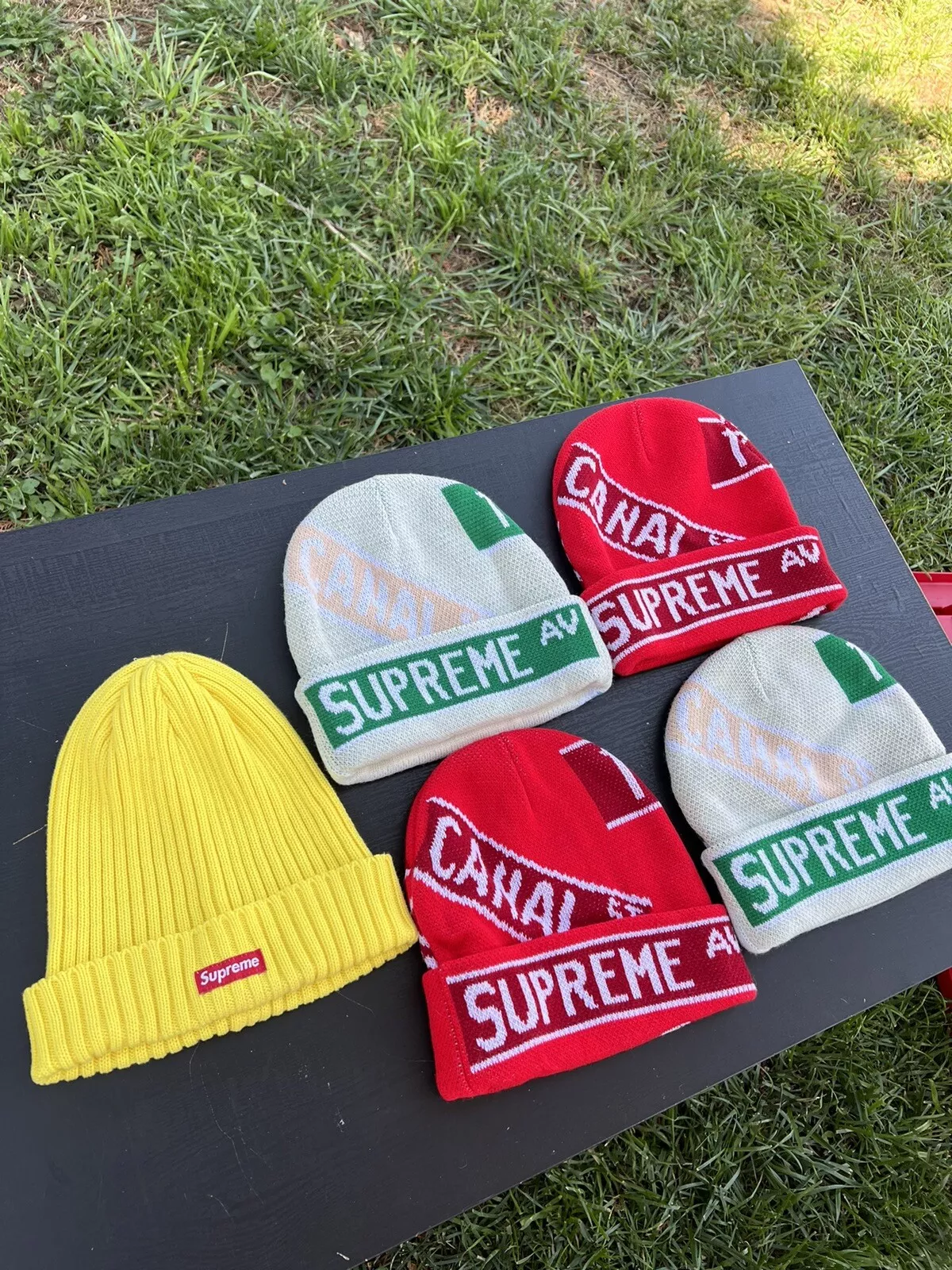 Bonnet Supreme neuf taille unique adulte panneau de rue CHACUN