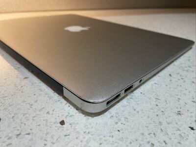 Apple MacBook Air 6 13.3
