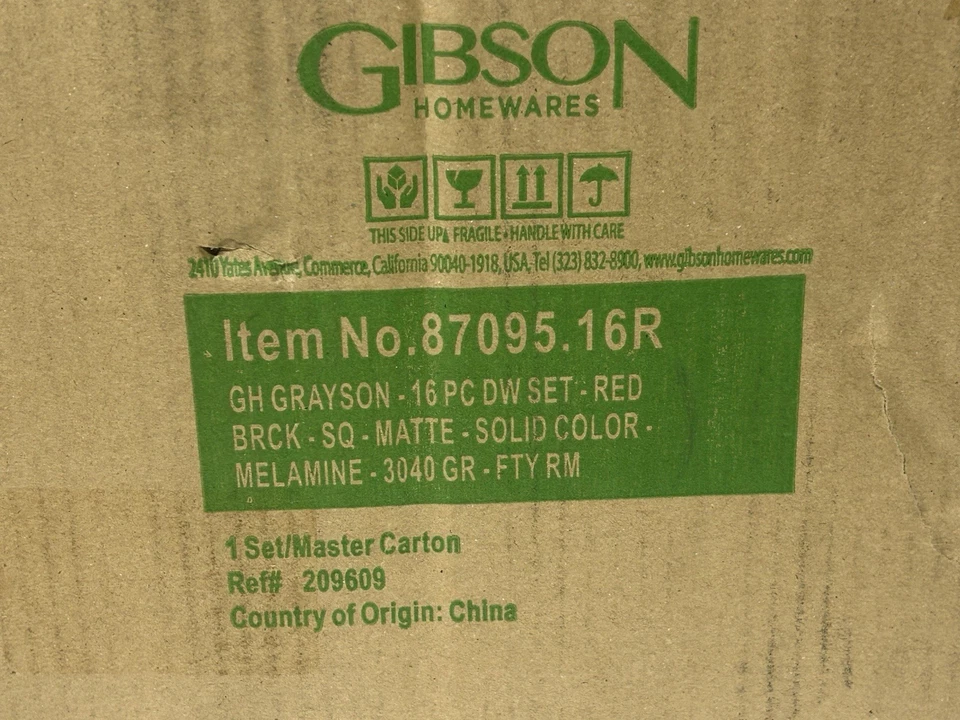 Gibson Home 16 Piece Square Melamine Dinnerware Set Plates Bowls Cups Red - Image 4 of 4