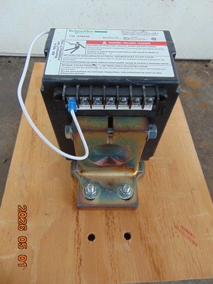 NEW SCHNEIDER S34036 NEUTRAL CURRENT TRANSFORMER 400-1600A