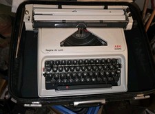 AEG Olympia Regina de Luxe Schreibmaschine Reiseschreibmaschine