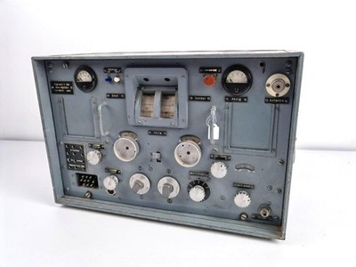 Kriegsmarine 5 Watt Sender / Empfänger Typ Ha 5 K 39b, datiert 1944, überlackier