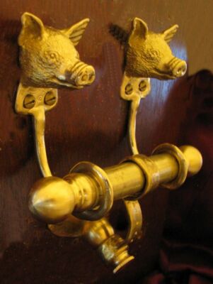 PIG Bronze DUET Door Knocker