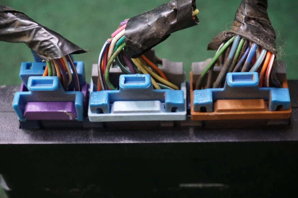 1998 1999 2000 OLDSMOBILE BRAVADA BODY CONTROL MODULE BCM OEM 09366430 - Image 3 of 4