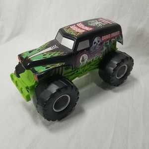 grave digger car toy