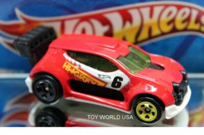 2016 Hot Wheels Track Builder System Exclusive Fast 4WD
