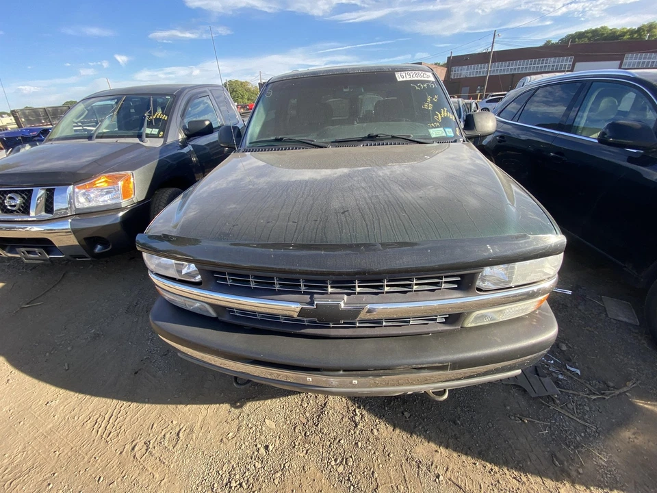 Used Engine Complete Assembly fits: 2001 Chevrolet Tahoe 5.3L VIN T 8th digit Gr - Image 2 of 4