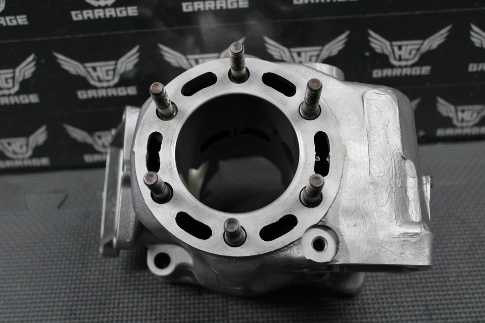 2000 2001 HONDA CR250R OEM KZ3T ЦИЛИНДР STD ОТВЕРСТИЕ КУВШИН ВЕРХНИЙ КОНЕЦ 12101-KZ3-J20 НОВОМ - Изображение 4 из 4