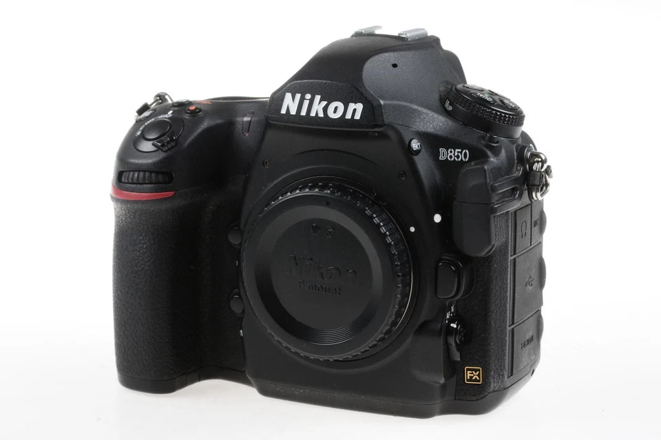 NIKON D850 Gehäuse - SNr: 6072770 - Bild 2 von 4