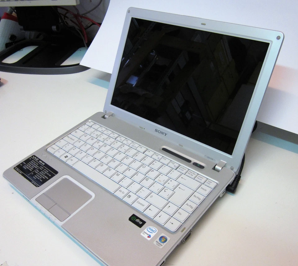 ORDENADOR PORTATIL SONY VAIO VGN-CS2 CENTRINO 13,3" X-BLACK LCD MUY BUEN ESTADO_ - Imagen 2 de 4