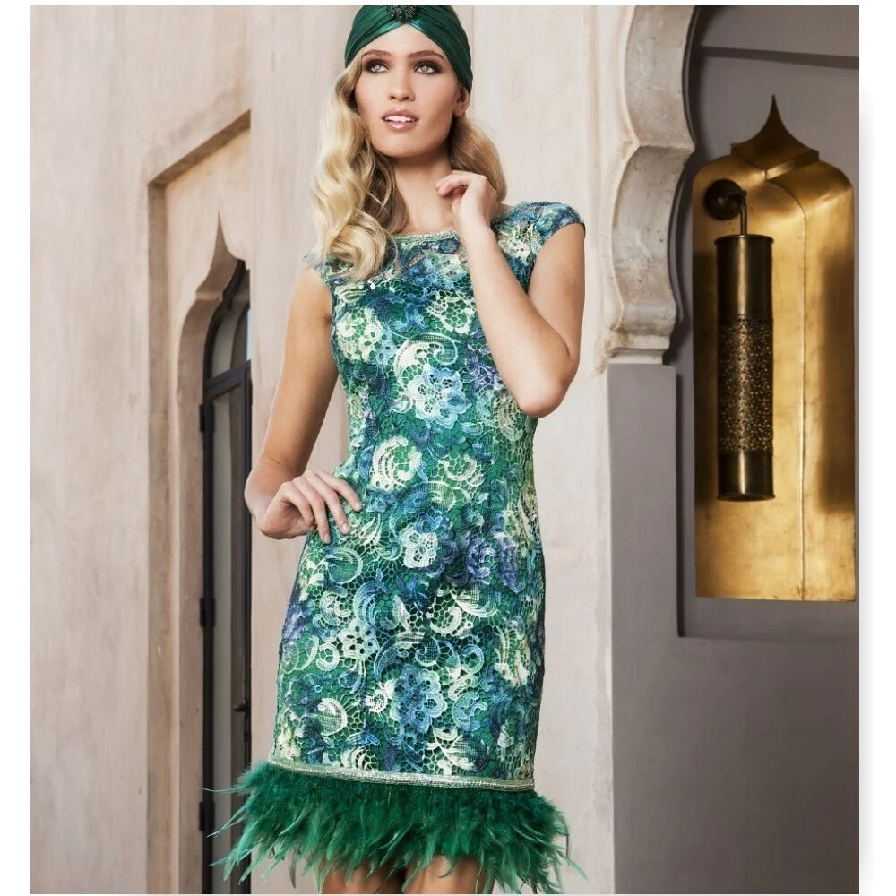 SONIA PENA, OFFERTA SU ABITO IN PIZZO CON PIUME, COLORE VERDE