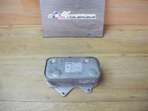 Audi A6 S6 4B C5 A8 S8 4D D2 V8 VW Phaeton Ölkühler 077117021Q