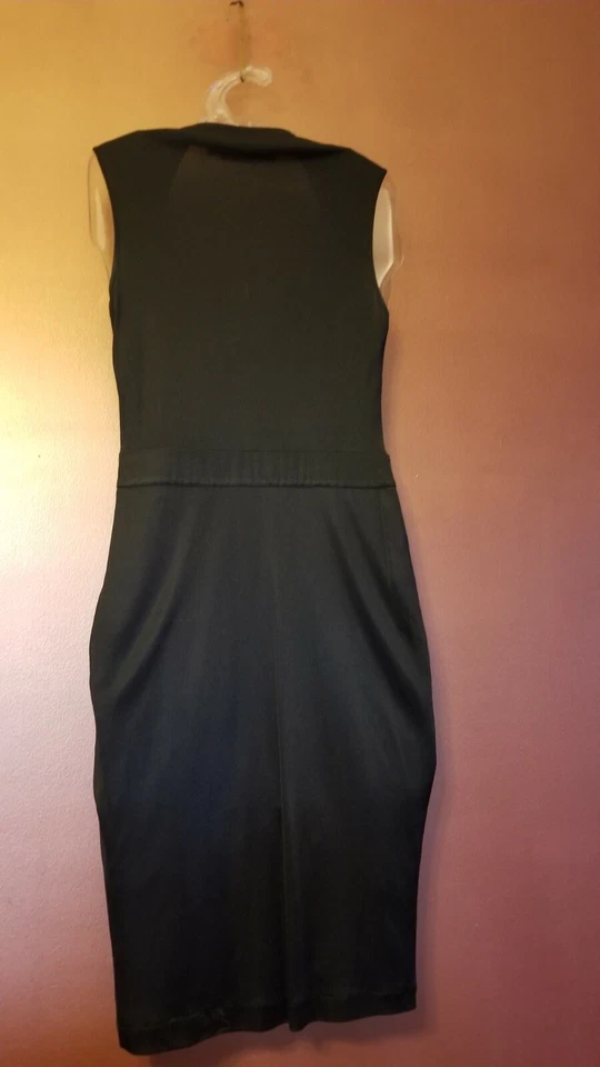 Vestido Vaina BLUMARINE CRUISE ITALY Pequeño Negro Sin Mangas Talla 42 IT S M $1050 Foto 4 de 4