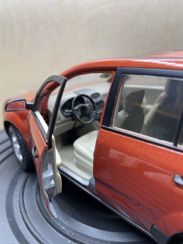 GATE 2001 Diecast Orange Saturn Vue (!!!) 1/18th Model - Picture 9 of 16